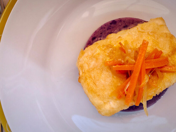 Bacalao Rebozado con Escabeche de Hortalizas