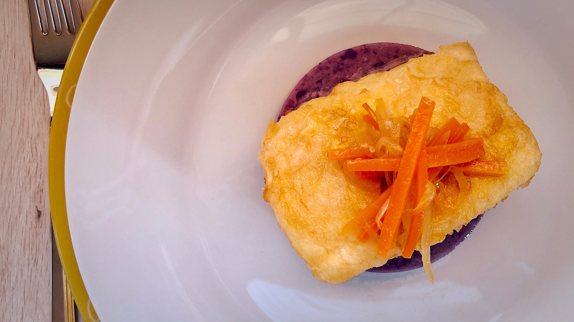 Bacalao Rebozado con Escabeche de Hortalizas